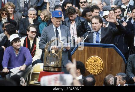 Mookie Wilson of New York Mets is shown iin 1986. (AP Photo Stock Photo -  Alamy