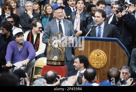 Mookie Wilson of New York Mets is shown iin 1986. (AP Photo Stock Photo -  Alamy