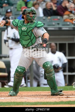 CHICAGO, IL - SEPTEMBER 16: Geovany Soto #18 of the Chicago Cubs runs  during the game against the Houston Astros at Wrigley Field on September  16, 2011 in Chicago, Illinois. The Cubs