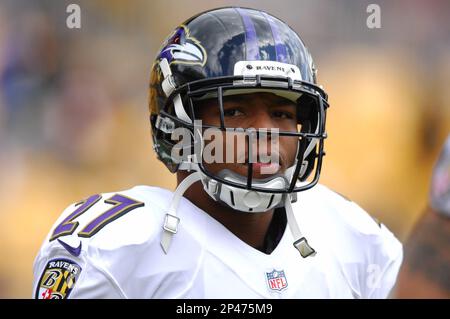 Pittsburgh Steelers vs. Baltimore Ravens. Fans support on NFL Game.  Silhouette of supporters, big screen with two rivals in background Stock  Photo - Alamy