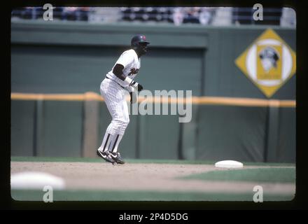 FILE: Tony Gwynn of the San Diego Padres will be entering the Baseball Hall  of Fame in Cooperstown, New York this year. (Photo by Cliff Welch/Icon  Sportswire) (Icon Sportswire via AP Images