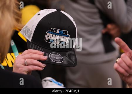 Minneapolis, Minnesota, USA. 5th Mar, 2023. The champion's hat at the end of Iowa versus Ohio State on Sunday March 4th at the 2023 Big Ten Women's Basketball Tournament Championship game in Minneapolis, Minnesota. Iowa won 105-72 (Credit Image: © Steven Garcia/ZUMA Press Wire) EDITORIAL USAGE ONLY! Not for Commercial USAGE! Stock Photo