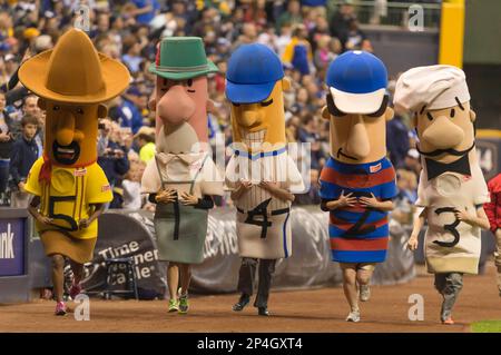 Milwaukee, WI, USA. 8th Apr, 2016. The Brewers Sausages race during the  Major League Baseball game between the Milwaukee Brewers and the Houston  Astros at Miller Park in Milwaukee, WI. John Fisher/CSM/Alamy