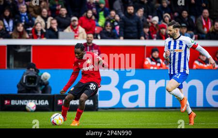 Leverkusen, Germany. 5th Mar, 2023.  Jeremie Frimpong (Leverkusen), Marvin Plattenhardt (Hertha) Bayer Leverkusen - Hertha BSC Berlin Bundesliga 05.03 Stock Photo