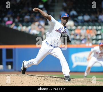 New York Mets pitcher LaTroy Hawkins (32) during game against the Kansas  City Royals at Citi Field in Queens, New York; August 4, 2013. Royals  defeated Mets 6-2. (AP Photo/Tomasso DeRosa Stock Photo - Alamy