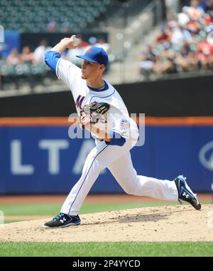 Los Angeles, USA. 04th June, 2022. Los Angeles Dodgers Zach McKinstry lines  a two-run home run into the right-field pavilion off New York Mets starting  pitcher Chris Bassitt, a key blow in