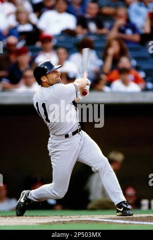 New York Yankees starting pitcher David Cone throws to Minnesota Twins  leadoff batter Chuck Knoblauch in the first inning in Minneapolis, July 29,  1995. Cone arrived in Minnesota on Saturday afternoon after