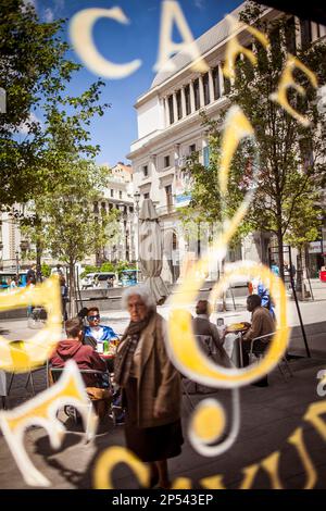 Cafe del Real, Plaza de Isabel II, Madrid, Spain Stock Photo