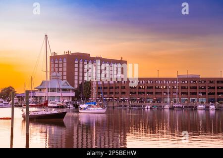 Sunset over boats and Harbor in Hampton Virginia Stock Photo