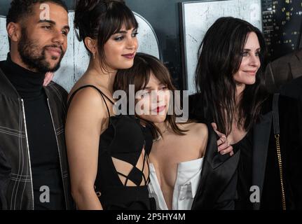 (L-R) Melissa Barrera, Jenna Ortega and Courteney Cox attend the world ...