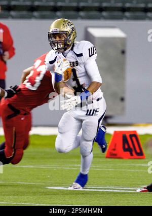 December 14, 2012 Carson, CA.Central Catholic RB, Rey Vega #23 runs for ...