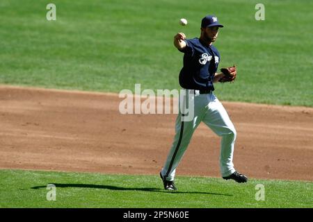 MILWAUKEE, WI - SEPTEMBER 3: Shortstop J.J. Hardy #7 of the Milwaukee  Brewers runs to first base after hitting the baseball against the New York  Mets at the Miller Park on September