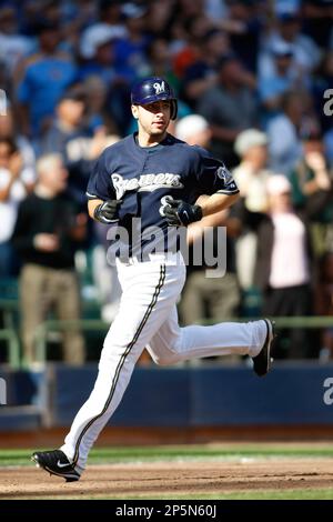 Outfielder Ryan Braun throws out 1st pitch before Milwaukee Brewers game,  says emotions 'very mixed' amid MLB retirement - ESPN