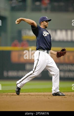 MILWAUKEE, WI - SEPTEMBER 3: Shortstop J.J. Hardy #7 of the Milwaukee  Brewers runs to first base after hitting the baseball against the New York  Mets at the Miller Park on September