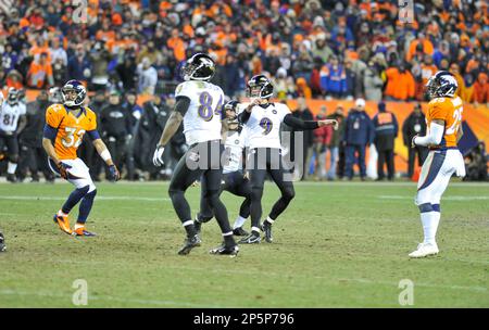 Baltimore Ravens punter Sam Koch (4) watches the ball clear the uprights  for a field goal by kicker Justin Tucker. (Photo by Karl Merton  Ferron/Baltimore Sun/TNS/Sipa USA Stock Photo - Alamy