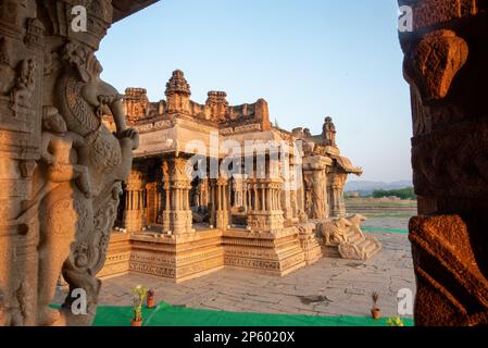 Musical pillars in the Vijaya Vitthala temple in Hampi Stock Photo