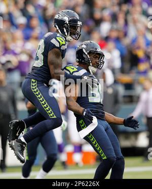 Seattle Seahawks Lofa Tatupu is introduced before an NFL football game  against the San Francisco 49ers, Sunday, Sept. 12, 2010, in Seattle. (AP  Photo/Ted S. Warren Stock Photo - Alamy