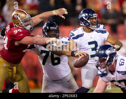 Download San Francisco 49ers Arik Armstead Against New England Patriots 2022  Wallpaper