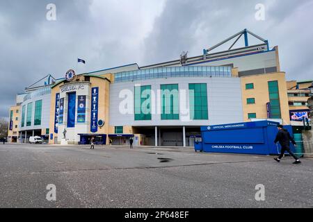 London, UK. 07th Mar, 2023. Soccer: Champions League, Chelsea FC - Borussia Dortmund, knockout round, round of 16, second legs, Stamford Bridge: view of the stadium. Credit: David Inderlied/dpa/Alamy Live News Stock Photo