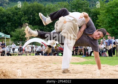 Switzerland, Canton Ticino, Gudo, Swiss wrestling Stock Photo