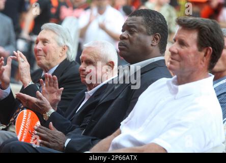 Orioles Unveil Bronze Statue Of Hall Of Famer Eddie Murray - CBS Baltimore