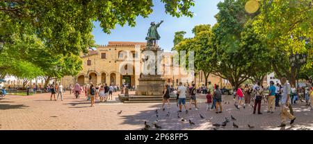 View of Columbus statue in Columbus Park, Santo Domingo, Dominican Republic, West Indies, Caribbean, Central America Stock Photo