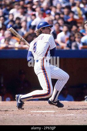 New York Mets Gary Carter (8) in action during a game from his 1986 season  at Shea Stadium in Flushing Meadows, New York. Gary Carter played for 19  years and was inducted