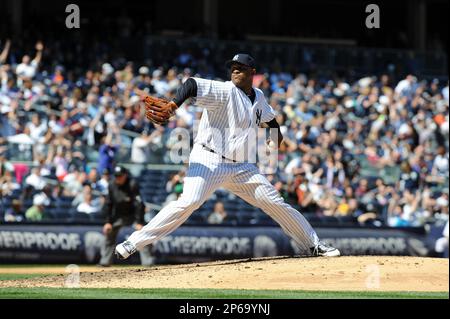 New York Yankees pitcher CC Sabathia delivers a warm-up pitch before the  Yankees spring training baseball game against the Detroit Tigers at  Steinbrenner Field in Tampa, FL. (AP Photo/Kathy Willens Stock Photo - Alamy