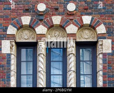 The Renwick, former Bedford Hotel, is named for architect James Renwick, Jr., but the richly decorated high-rise was designed by George F. Pelham. Stock Photo