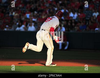 ANAHEIM, CA - JUNE 09: Los Angeles Angels center fielder Mike Trout (27) at  bat during the MLB game between the Seattle Mariners and the Los Angeles  Angels of Anaheim on June