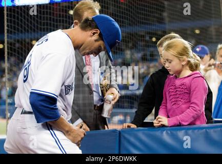 Blue Jays' Yan Gomes becomes first Brazilian to play in MLB game