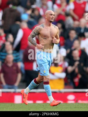 Stephen Ireland shows off his tattoos 20412  YouTube