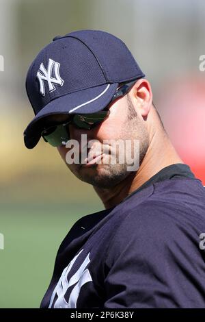 Nick Swisher New York Yankees outfielder getting his beard shaved at the  Art of Shaving, Americana at Brand Los Angeles, California - 03.11.10 Stock  Photo - Alamy