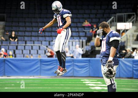 Terrell Owens returns to football; with the indoor Allen Wranglers