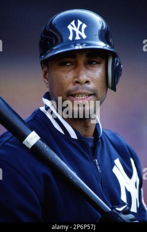 Bernie Williams, a New York Yankees baseball player from Puerto Rico, leads  young players in a warm up exercise at a baseball clinic in Caracas,  Venezuela, Saturday, Feb. 12, 2005. (AP Photo/Leslie