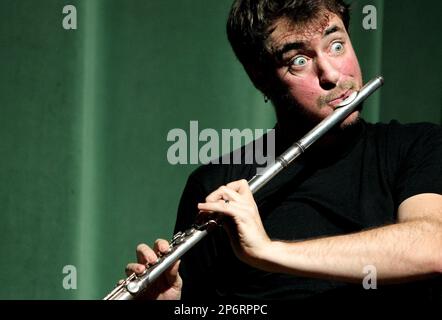 Greg Pattillo with Brooklyn based PROJECT Trio performs to