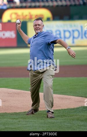 Minnesota Twins Hall of Fame pitcher Bert Blyleven throws out the  ceremonial first pitch before the