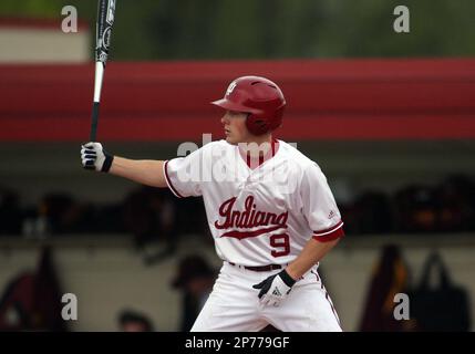 April 23, 2011: Minnesota Golden Gophers shortstop Matt Puhl (16) at bat  during an NCAA Baseball game between the Minnesota and Indiana University  at Sembower Field in Bloomington, Indiana. (Cal Sports Media