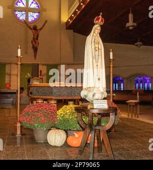 The world-famous International Pilgrim Virgin Statue of Our Lady of Fatima sculpted in 1947 by Jose Thedim; St. Ambrose Catholic Church, Woodbury, MN. Stock Photo