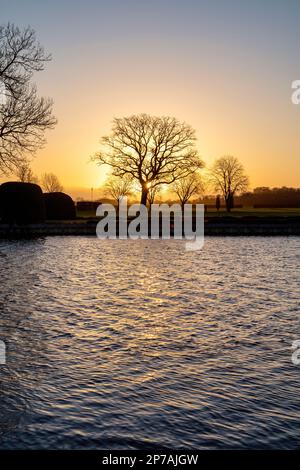 Sunrise along the River Thames. Henley on Thames, Oxfordshire, England Stock Photo