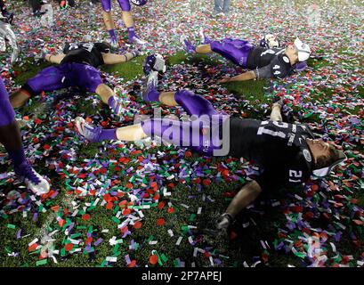 https://l450v.alamy.com/450v/2p7apej/tcu-linebackers-logan-sligar-59-david-stoltzman-44-and-safety-johnny-fobbs-21-celebrate-after-defeating-wisconsin-in-the-rose-bowl-ncaa-college-football-game-saturday-jan-1-2011-in-pasadena-calif-tcu-defeated-wisconsin-21-19-ap-photoben-liebenberg-2p7apej.jpg