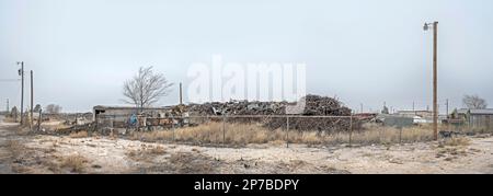 Panoramic view of a scrap metal yard in Hobbs, New Mexico, USA Stock Photo