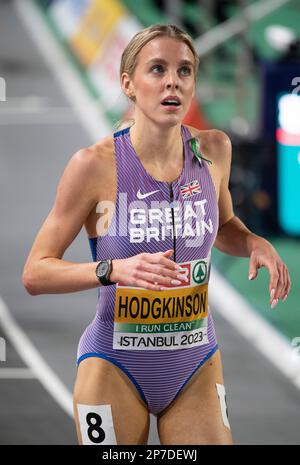 Keely Hodgkinson of Great Britain & NI competing in the women’s 800m final at the European Indoor Athletics Championships at Ataköy Athletics Arena in Stock Photo