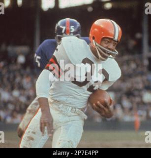 FILE - In this Nov. 14, 1965, file photo, Cleveland Browns running