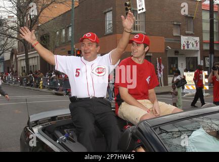 Baseball Hall of Famer Johnny Bench waves to fans during a rededication of  the National Baseball Hall of Fame and Museum building in Cooperstown, NY  on July 29, 2005. This year former