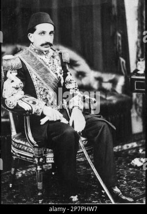 1880 ca , Costantinopole , Turkey : The Ottoman Turkish  Sultan ABDUL HAMID  II  ( 1842 – 1918 ) was the 35th sultan of the Ottoman Empire from 1876 to 1909. Abdulhamid II was the last Ottoman emperor who ruled with unchallenged absolutist powers. Between 1894 and 1897, Sultan ABDULHAMID II massacres  the Armenian populace began, resulting in the deaths of between 100,000 and 300,000 Armenians including men, women and children . This kind of death toll would not be seen until the Armenian Genocide in 1915. - royalty - nobili - nobiltà  -  baffi - moustache - Istanbul - FOTO STORICHE - HISTORY Stock Photo