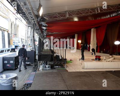 Los Angeles, USA. 08th Mar, 2023. The 'Red Carpet,' which is champagne this year, is on Hollywood Boulevard in front of the Dolby Theatre for the 95th Academy Awards. Credit: Barbara Munker/dpa/Alamy Live News Stock Photo
