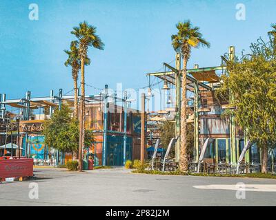 La Mer Beach and beachfront shops La Mer Central in Dubai, United Arab Emirates Stock Photo