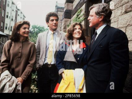 Qizil kaltakni mast qilib sikishdi