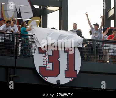 Braves to retire Maddux's No. 31